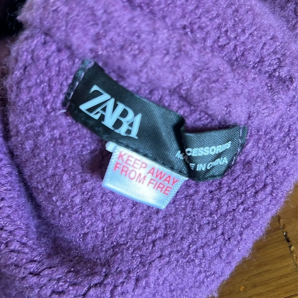 Zara Boys short knit hat 3-5 Years